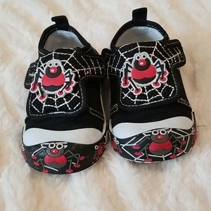Papos spider shoes sz2 infant